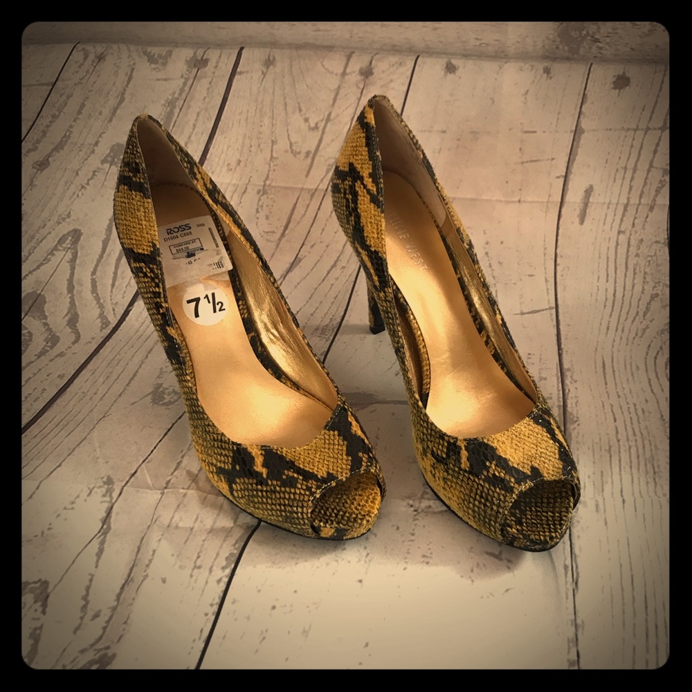 Snakeskin pattern Nine West Heels